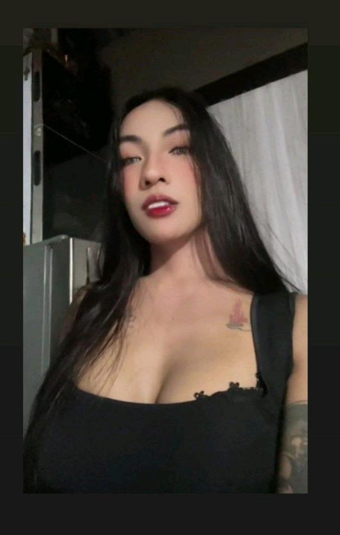 Lexi available for random video chat